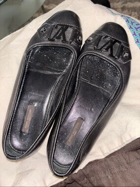 Louis Vuitton Black Leather LV Logo Ballet Flats